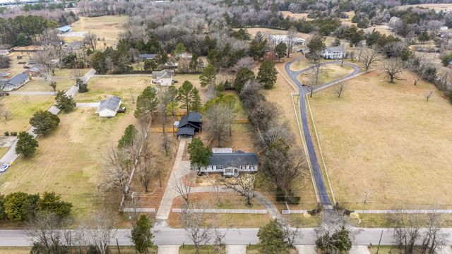 2614 Elam Rd, Murfreesboro, TN 37127