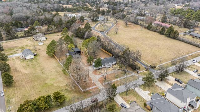 2614 Elam Rd, Murfreesboro, TN 37127