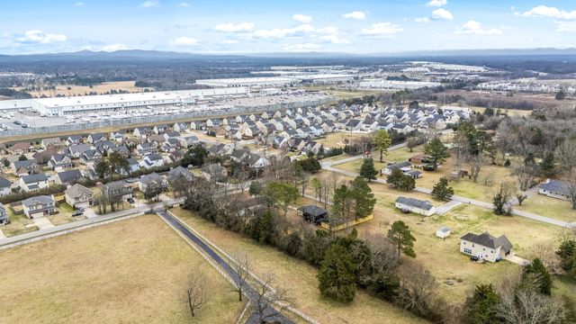 2614 Elam Rd, Murfreesboro, TN 37127