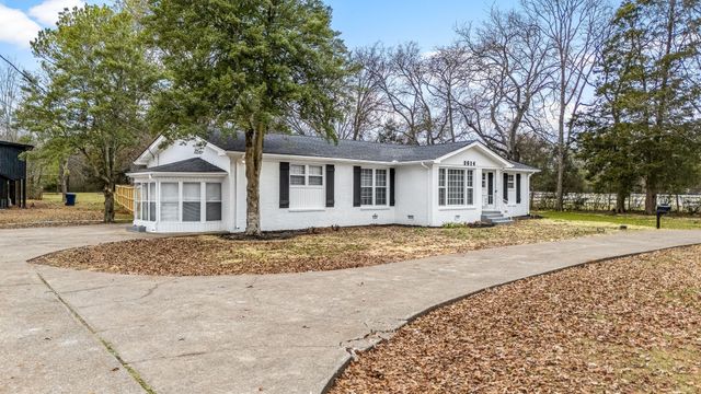 2614 Elam Rd, Murfreesboro, TN 37127
