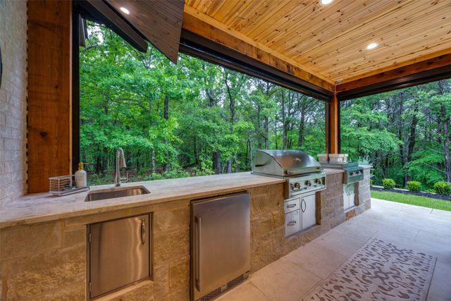 704 Palisades Drive, Gordonville, TX 76245