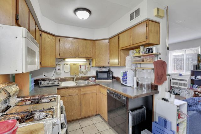 27 W 8th Avenue, Columbus, OH 43201