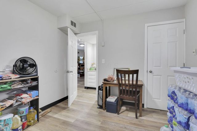 27 W 8th Avenue, Columbus, OH 43201