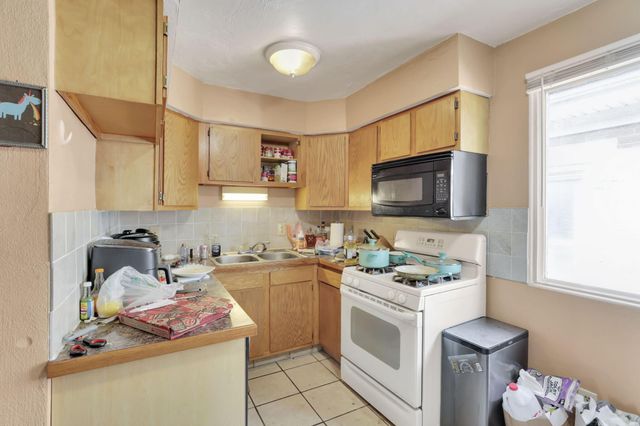 27 W 8th Avenue, Columbus, OH 43201