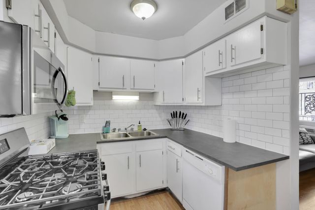27 W 8th Avenue, Columbus, OH 43201