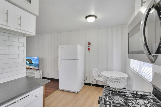27 W 8th Avenue, Columbus, OH 43201