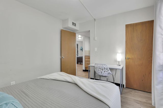 27 W 8th Avenue, Columbus, OH 43201