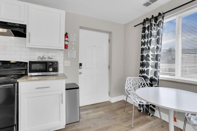 27 W 8th Avenue, Columbus, OH 43201