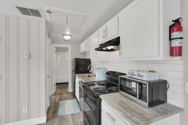 27 W 8th Avenue, Columbus, OH 43201