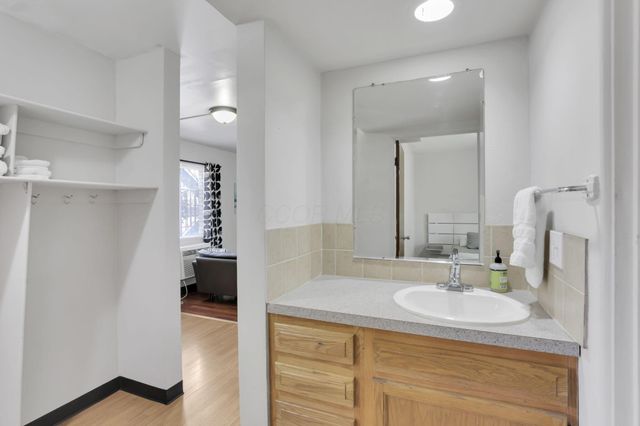 27 W 8th Avenue, Columbus, OH 43201