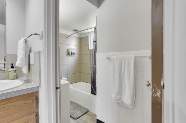 27 W 8th Avenue, Columbus, OH 43201