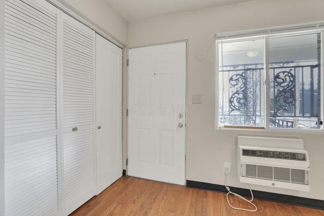 27 W 8th Avenue, Columbus, OH 43201
