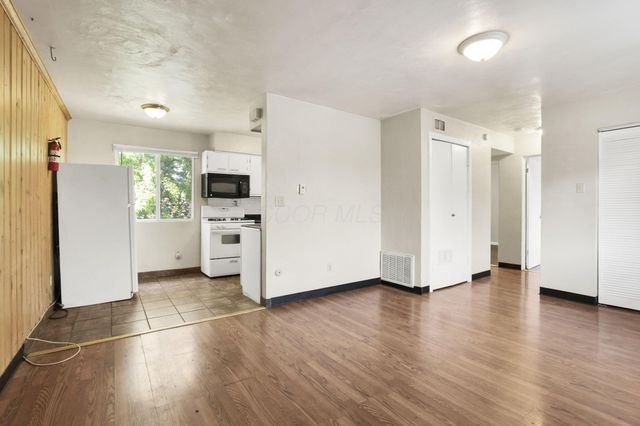 27 W 8th Avenue, Columbus, OH 43201