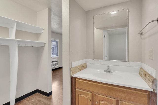 27 W 8th Avenue, Columbus, OH 43201