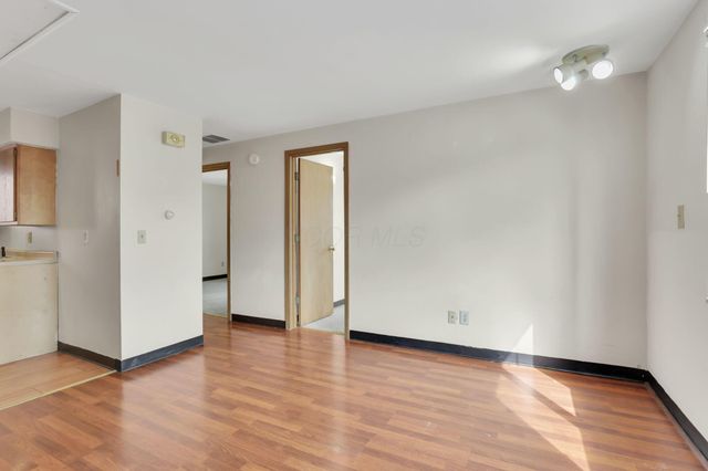 27 W 8th Avenue, Columbus, OH 43201