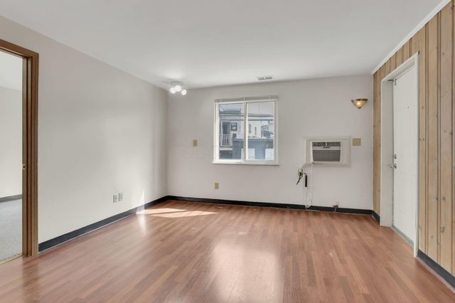 27 W 8th Avenue, Columbus, OH 43201