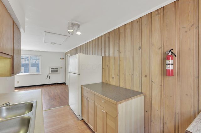 27 W 8th Avenue, Columbus, OH 43201