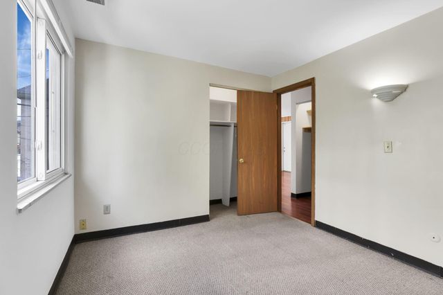 27 W 8th Avenue, Columbus, OH 43201