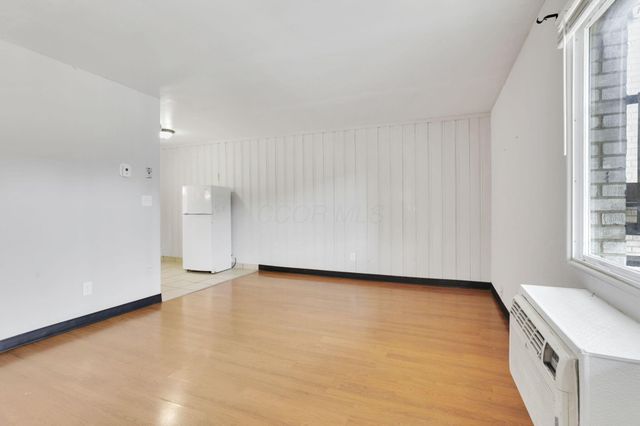 27 W 8th Avenue, Columbus, OH 43201