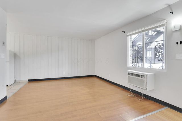 27 W 8th Avenue, Columbus, OH 43201