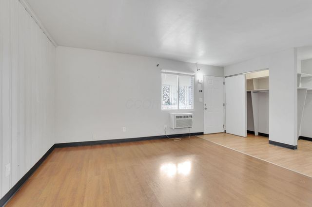 27 W 8th Avenue, Columbus, OH 43201