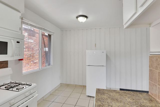 27 W 8th Avenue, Columbus, OH 43201