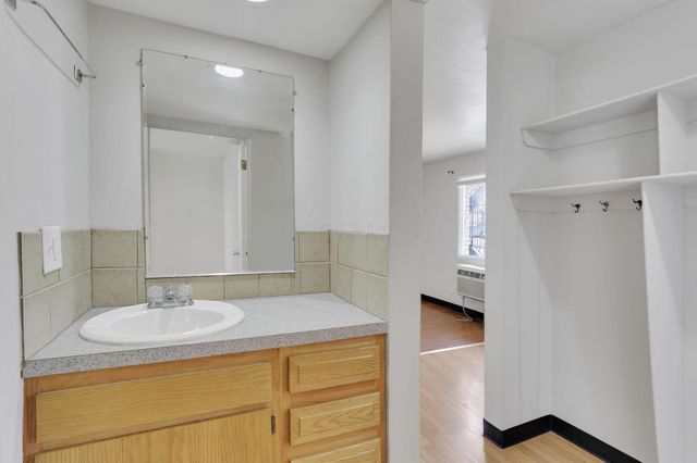 27 W 8th Avenue, Columbus, OH 43201