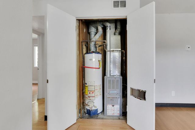 27 W 8th Avenue, Columbus, OH 43201