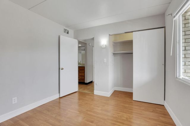 27 W 8th Avenue, Columbus, OH 43201