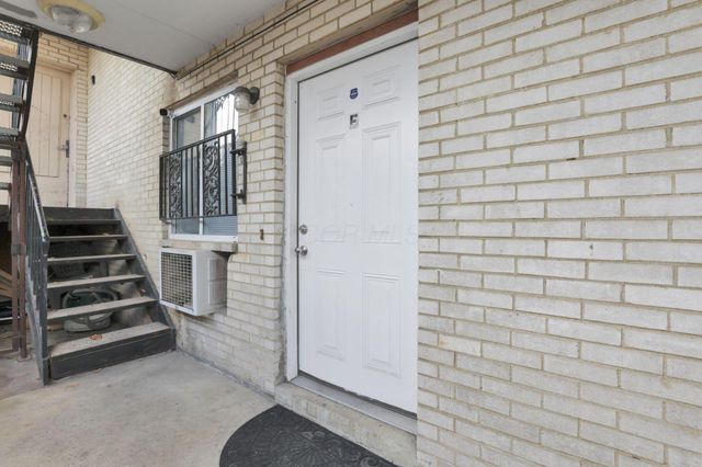 27 W 8th Avenue, Columbus, OH 43201