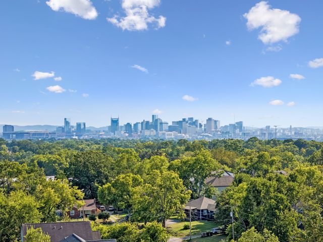 421 Joy Ave, Nashville, TN 37207