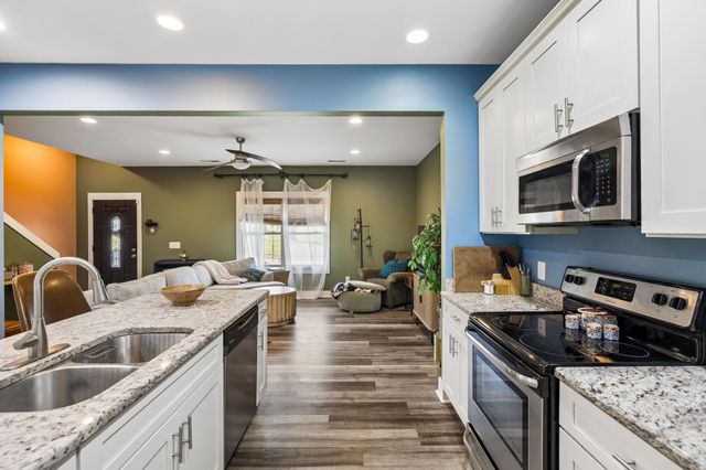 421 Joy Ave, Nashville, TN 37207