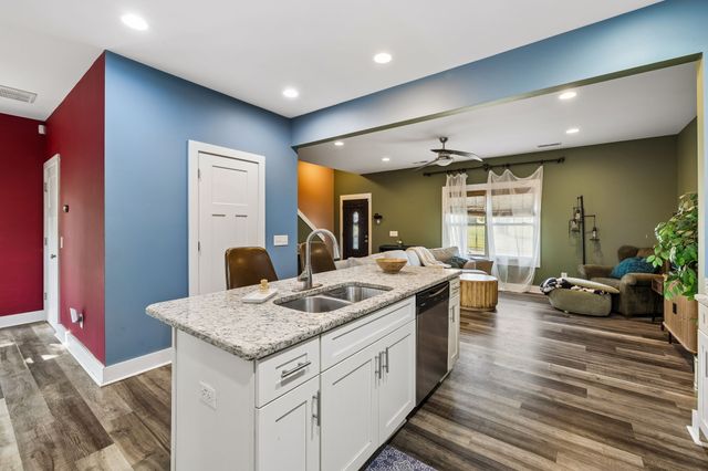 421 Joy Ave, Nashville, TN 37207