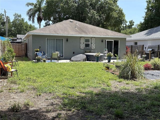 1727 31ST AVENUE E, Bradenton, FL 34208