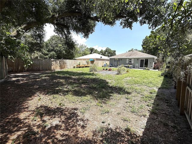 1727 31ST AVENUE E, Bradenton, FL 34208