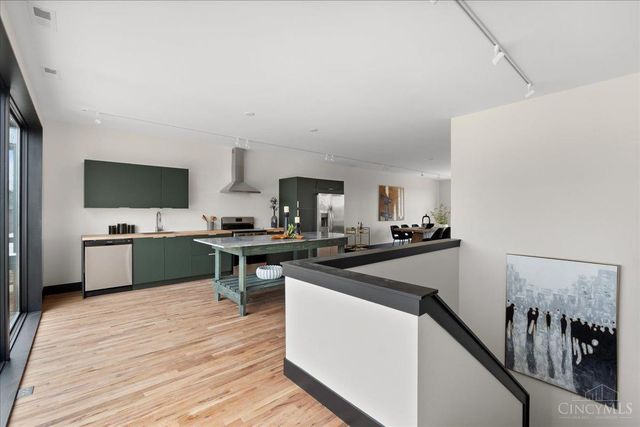 3549 Eden Avenue, Cincinnati, OH 45229