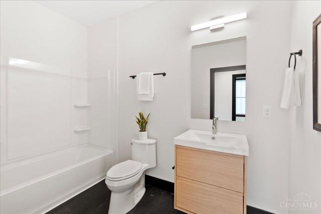 3549 Eden Avenue, Cincinnati, OH 45229