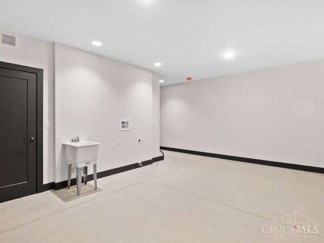 3549 Eden Avenue, Cincinnati, OH 45229