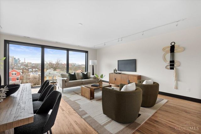 3549 Eden Avenue, Cincinnati, OH 45229