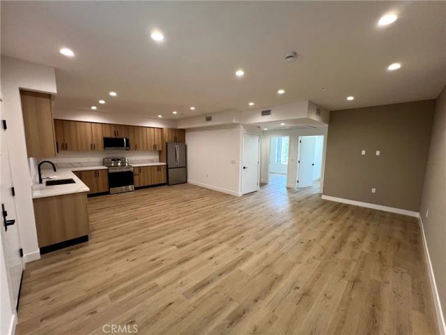 8016 Fair 210, Sun Valley, CA 91352