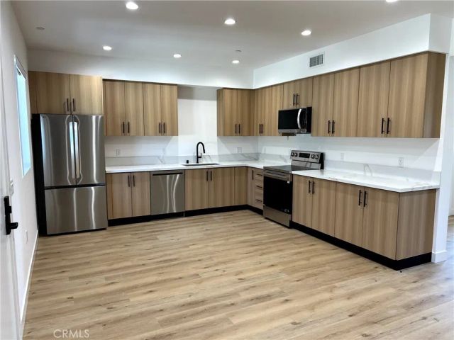 8016 Fair 210, Sun Valley, CA 91352
