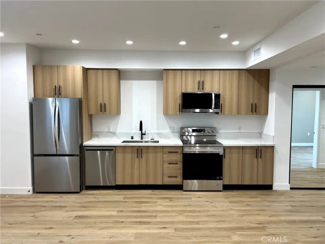 8016 Fair 210, Sun Valley, CA 91352