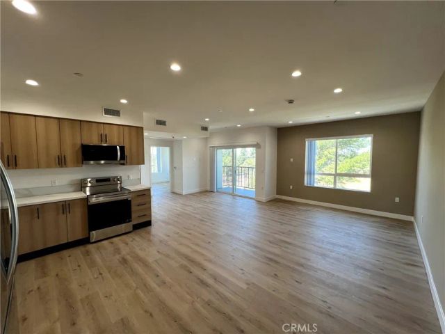 8016 Fair 210, Sun Valley, CA 91352