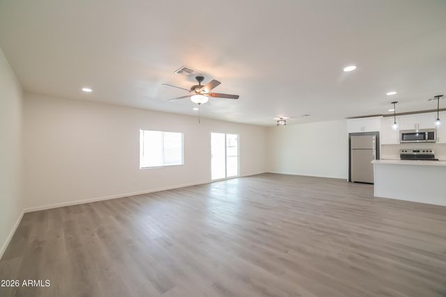 3412 N 89TH Avenue, Phoenix, AZ 85037