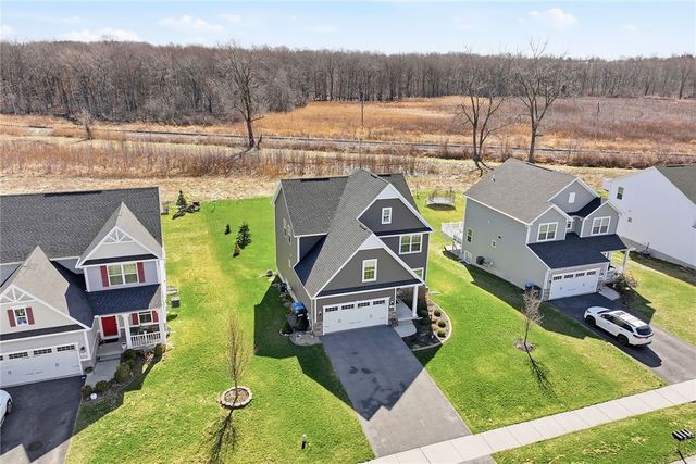 35 Harvest Ridge Trail, Henrietta, NY 14586
