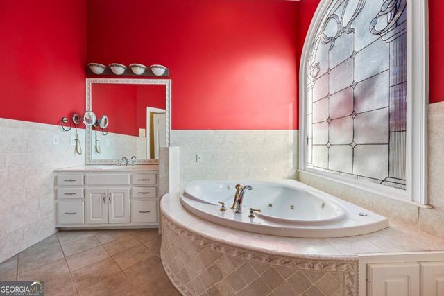 6000 Eagle Close Lane, Sugar Hill, GA 30518