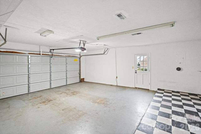 940 Tadlock Place, Matthews, NC 28105