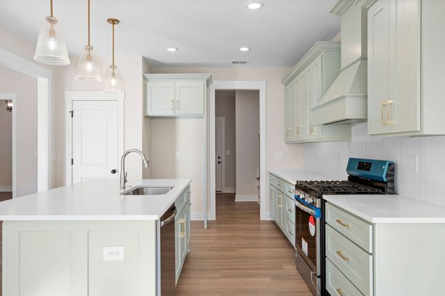 330 Thoroughbred Ln, Hartsville, TN 37074