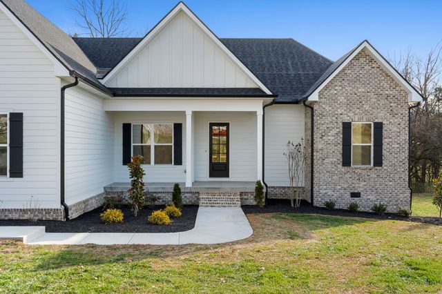 330 Thoroughbred Ln, Hartsville, TN 37074