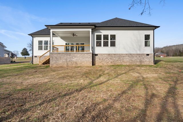 330 Thoroughbred Ln, Hartsville, TN 37074